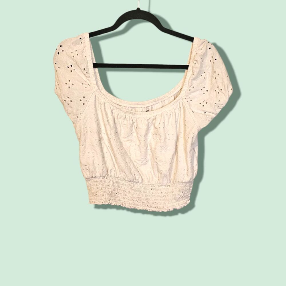 Hollister crop top Large